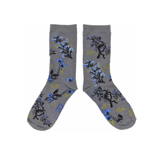 Graue Socken mit Blumen Ranken