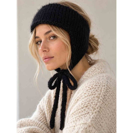 Handgestricktes Stirnband mit Ohrenklappen – Black Ear Flap Headband aus Baby Alpaka - KNOCKNOK Fashion