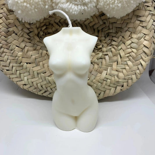 Frauenkörper Skulptur Kerze aus Soyawachs 10cm Knocknok