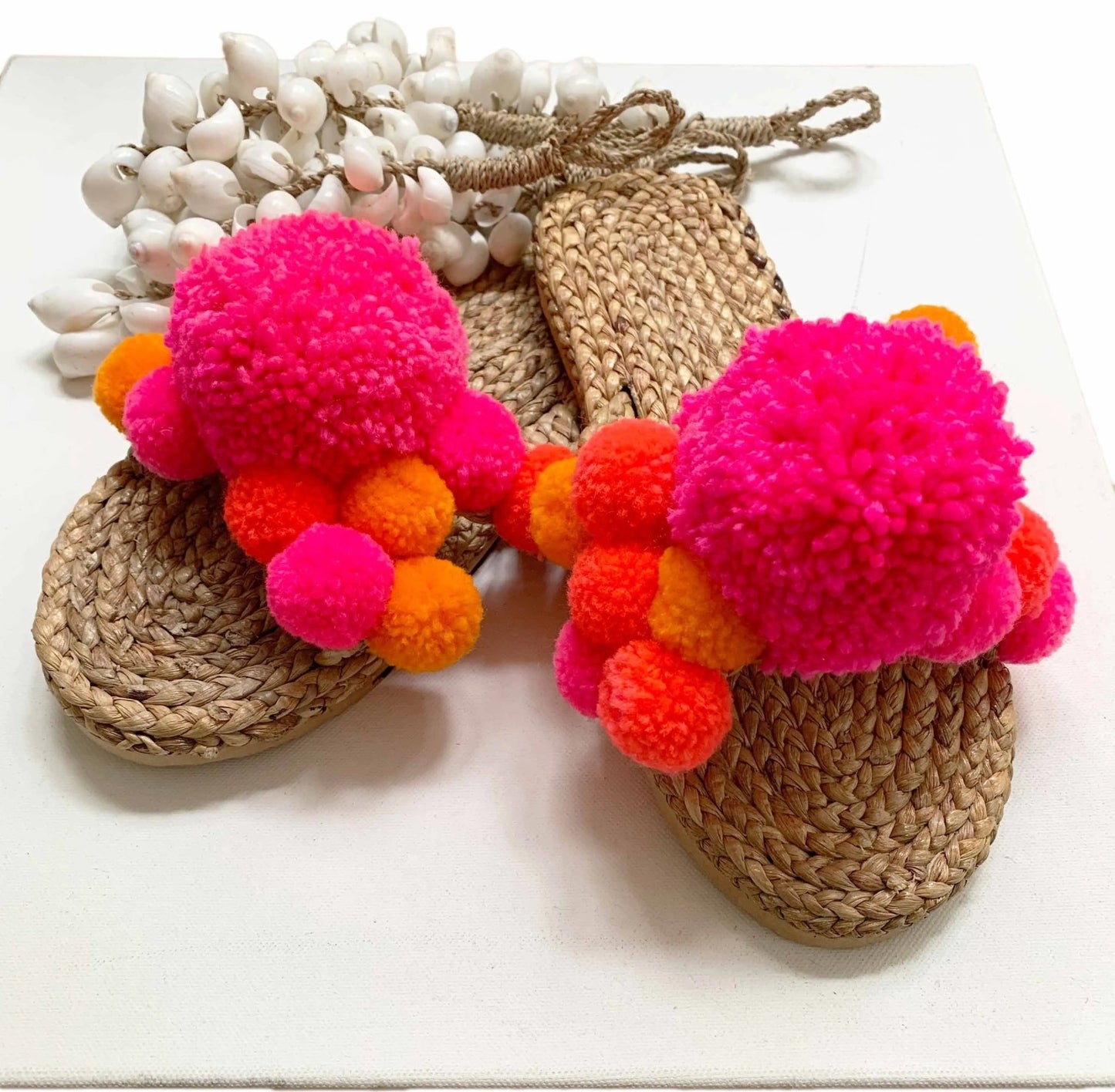 Seegras Slipper Neon Pom Pom Knocknok