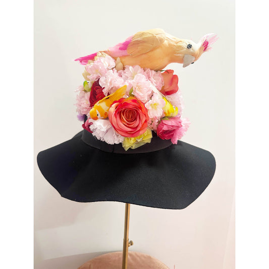 Filzhut mit Papagei - , Vogel - und Blumenapplikationen - KNOCKNOK Fashion