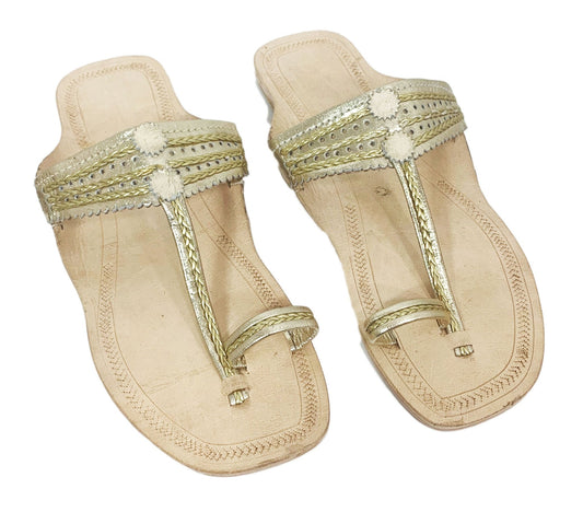Goldene Sandalen Kolhapuri - KNOCKNOK Fashion
