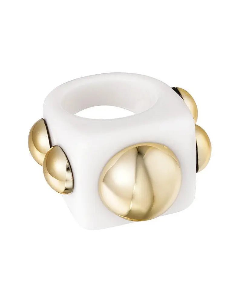 Weißer Acryl Ring mit goldenen Nieten Knocknok