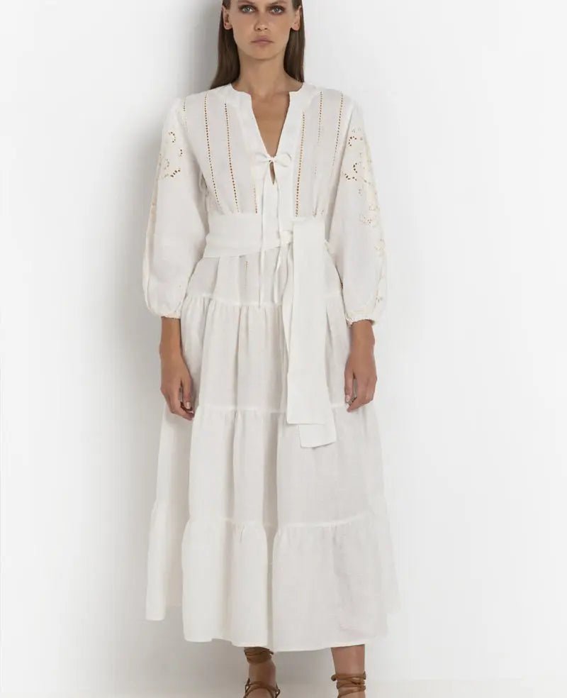 Weißes Kori Kleid mit Lochstickerei Kori by Milla Code